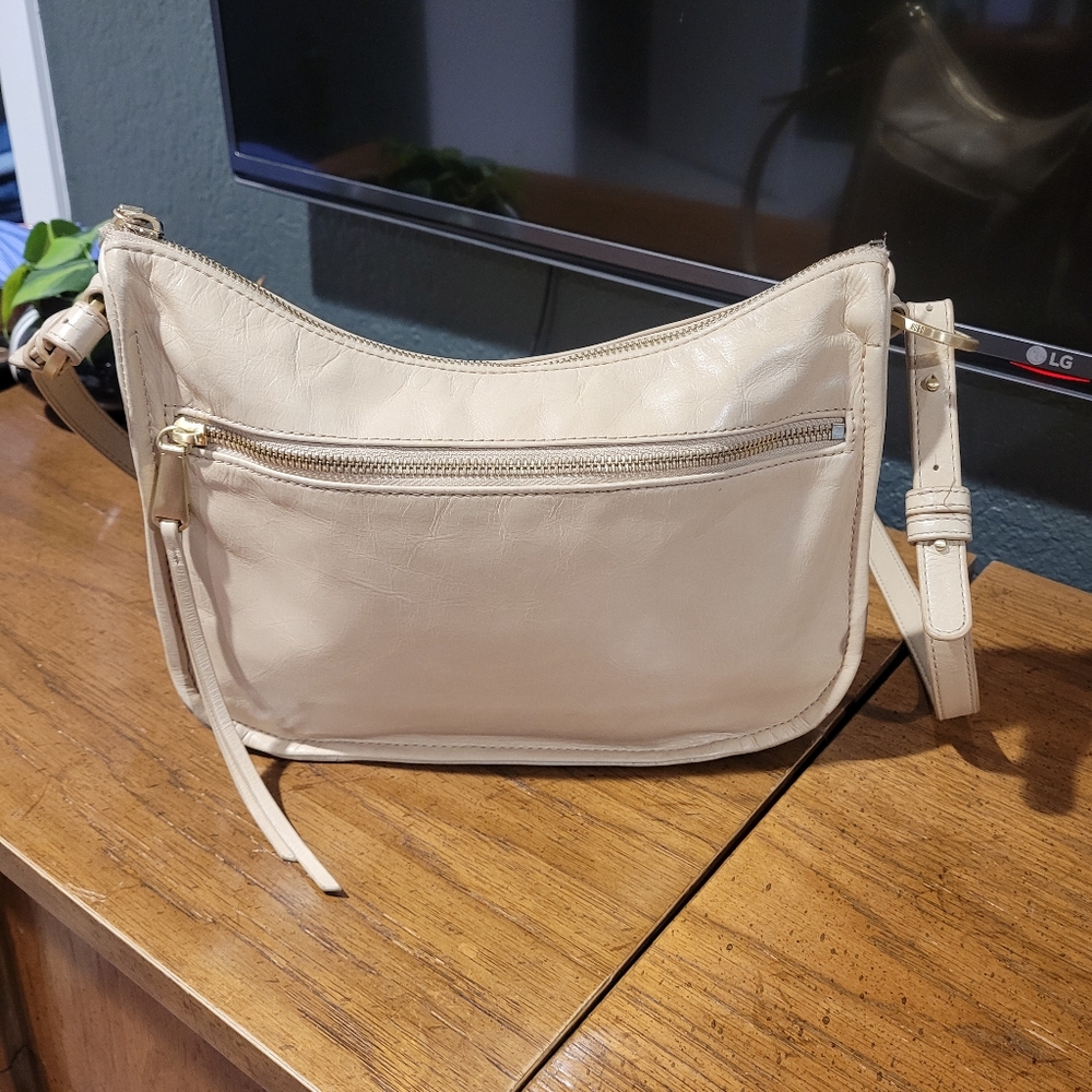 Hobo Cream Crossbody